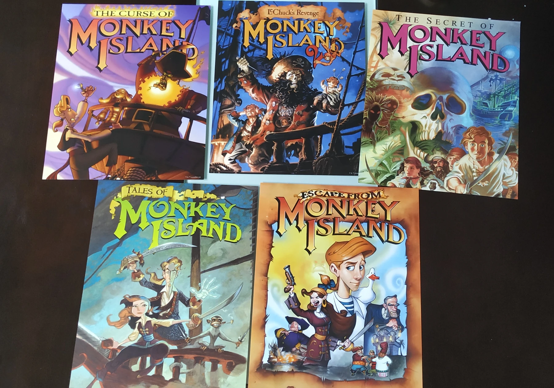 I cinque mini-poster con le copertine dei giochi